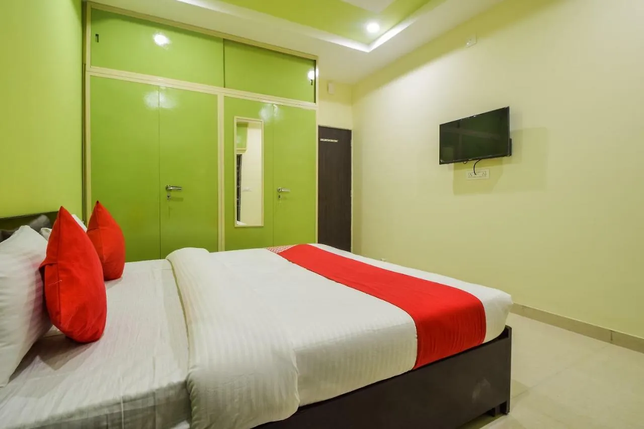 Oyo 35734 F Cube Hotel Udaipur