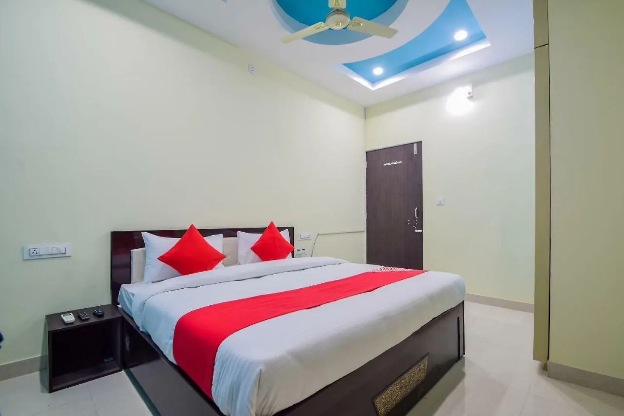 Oyo 35734 F Cube Hotel Udaipur